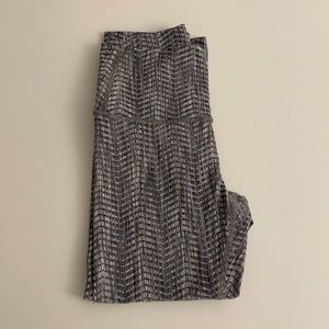 Grey chevron Lululemon leggings